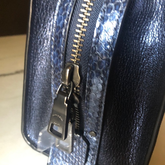 💎 Gorgeous Coach Snakeskin Metallic Rogue 25 - Picture 12 of 13